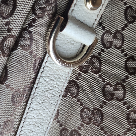 Gucci GG Canvas Medium Abbey Shoulder Bag - Picture 9 of 15
